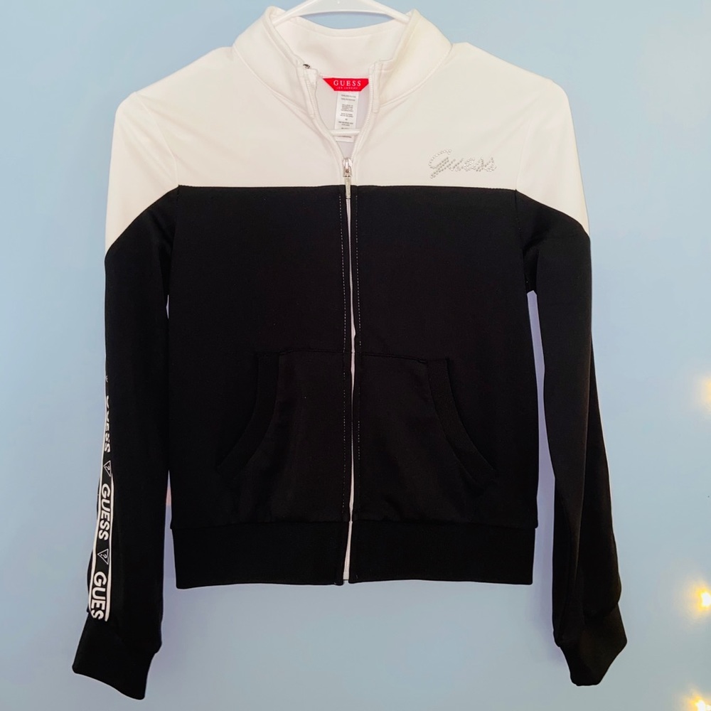 GUESS Sweater
